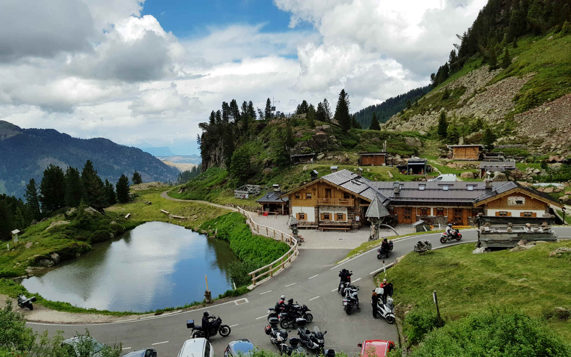 Hommage aux Origines — étape 18 : Montagna > Passo Manghen